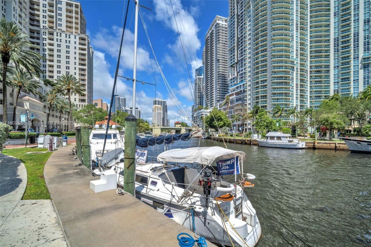 511 SE 5th Ave (restaurant), Fort Lauderdale, FL 33301 Photo