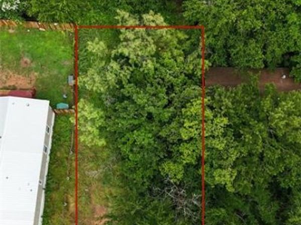 5805 Arrowhead Drive, Granbury, TX 76048