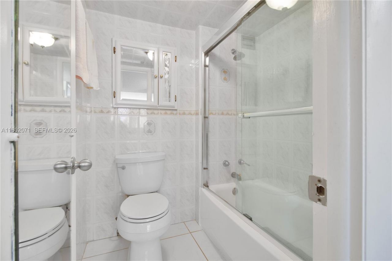 5838 Collins Ave, Unit 2H, Miami Beach, FL 33140 Photo