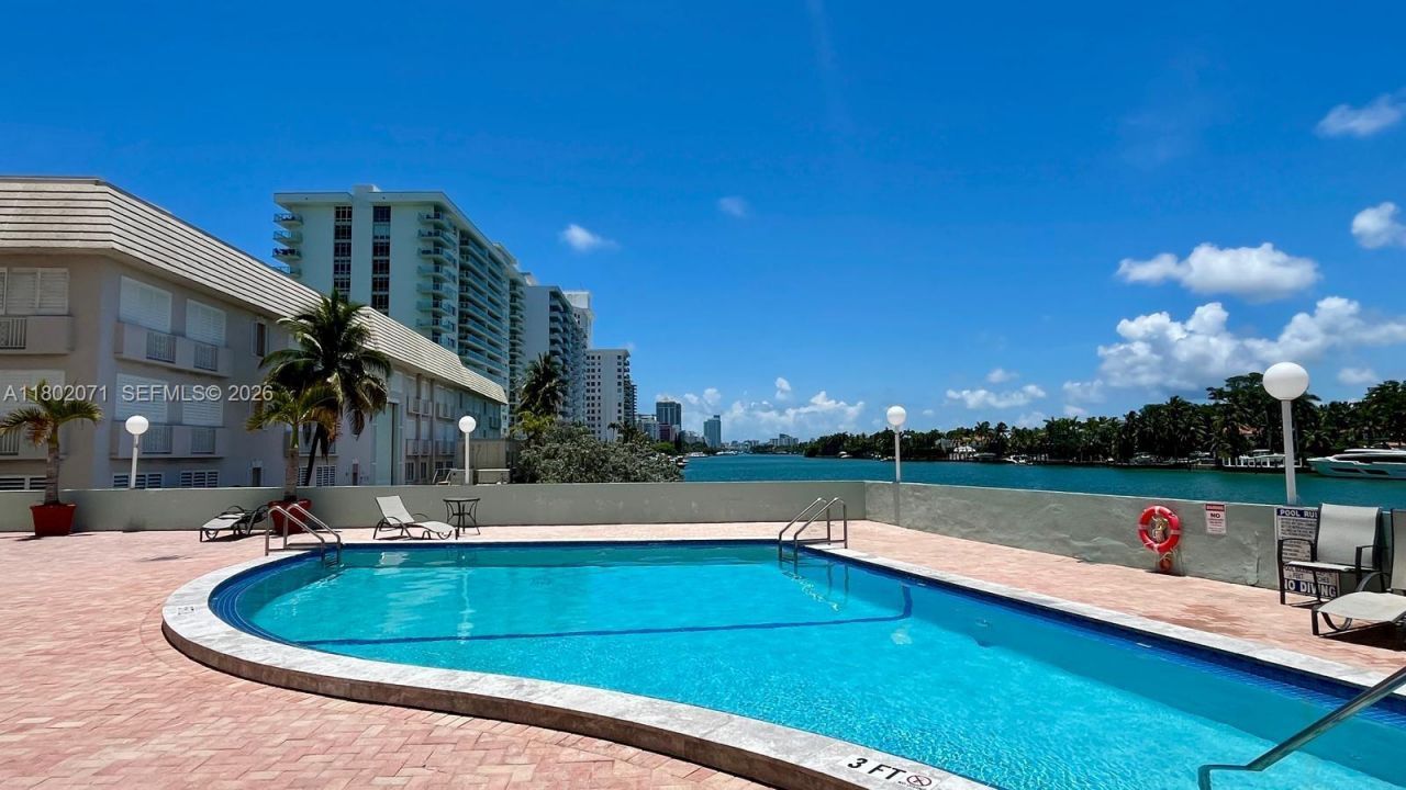 5838 Collins Ave, Unit 2H, Miami Beach, FL 33140 Photo