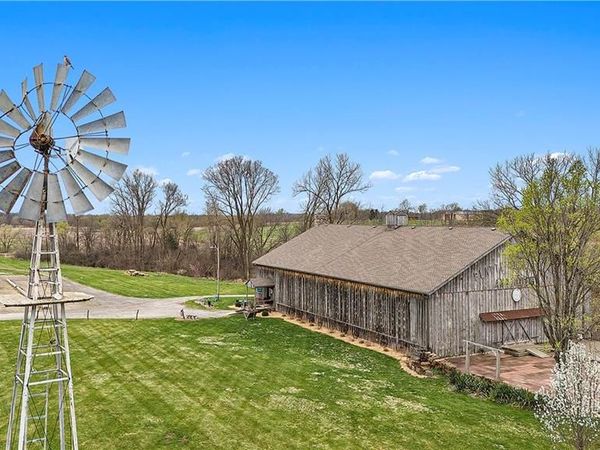 11347 SE DD Highway, Gower, MO 64454