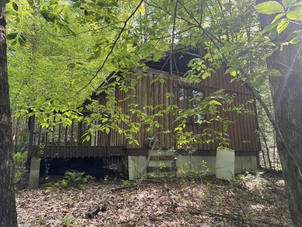 37 Fred Houghton Road, Putney, VT 05346