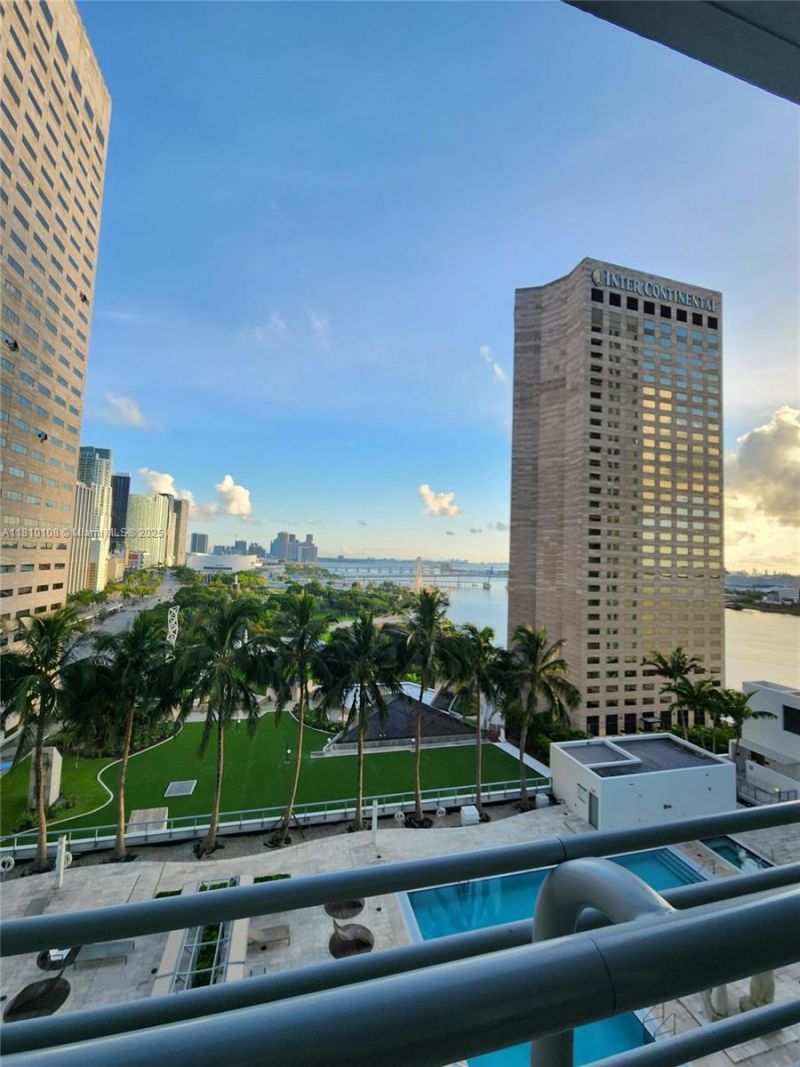 325 S Biscayne Blvd, Unit 1822, Miami, FL 33131 Photo