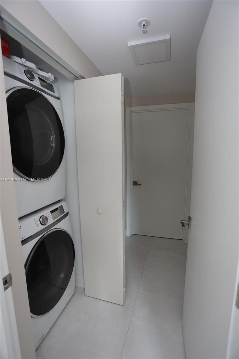 325 S Biscayne Blvd, Unit 1822, Miami, FL 33131 Photo