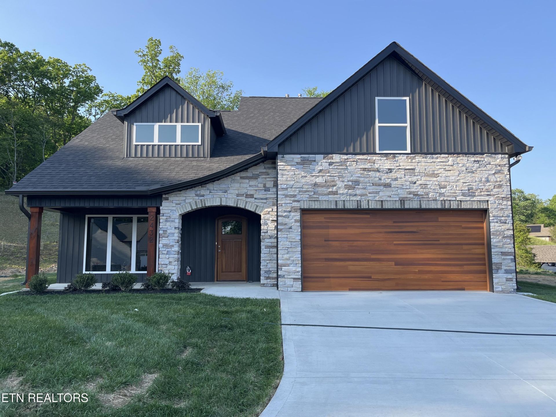 2432 Lena George Lane, Knoxville, TN 37931 Main Photo