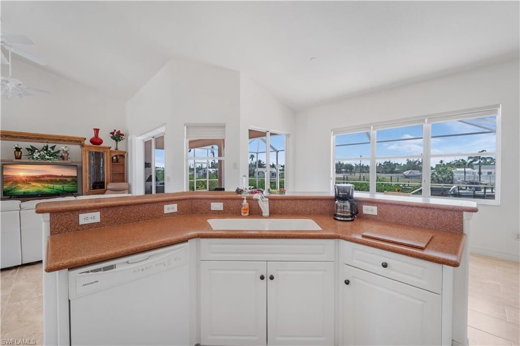 2871 Bracci Dr, Saint James City, FL 33956 Photo