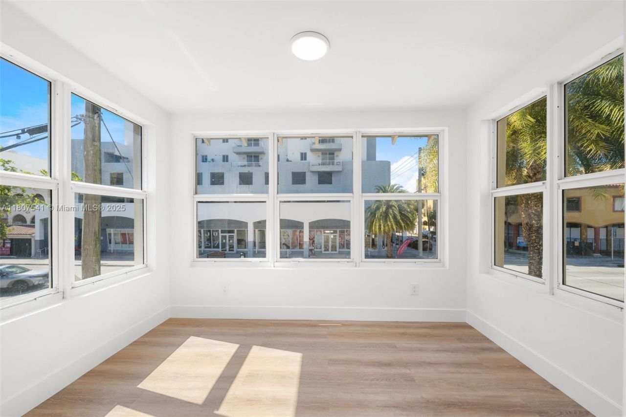 403 SW 12th Ave, Unit 4, Miami, FL 33130 Photo