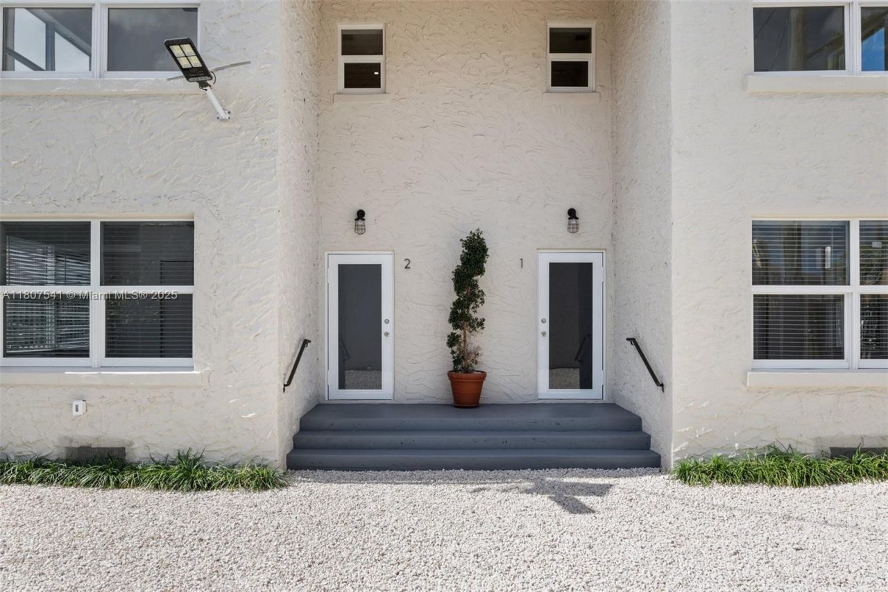 403 SW 12th Ave, Unit 4, Miami, FL 33130 Photo