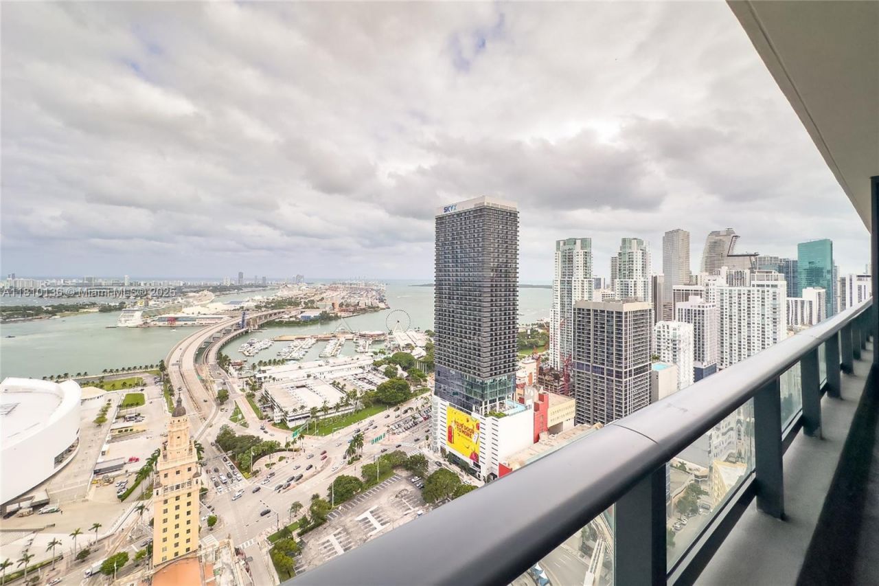 159 NE 6th St, Unit 3615, Miami, FL 33132 Photo