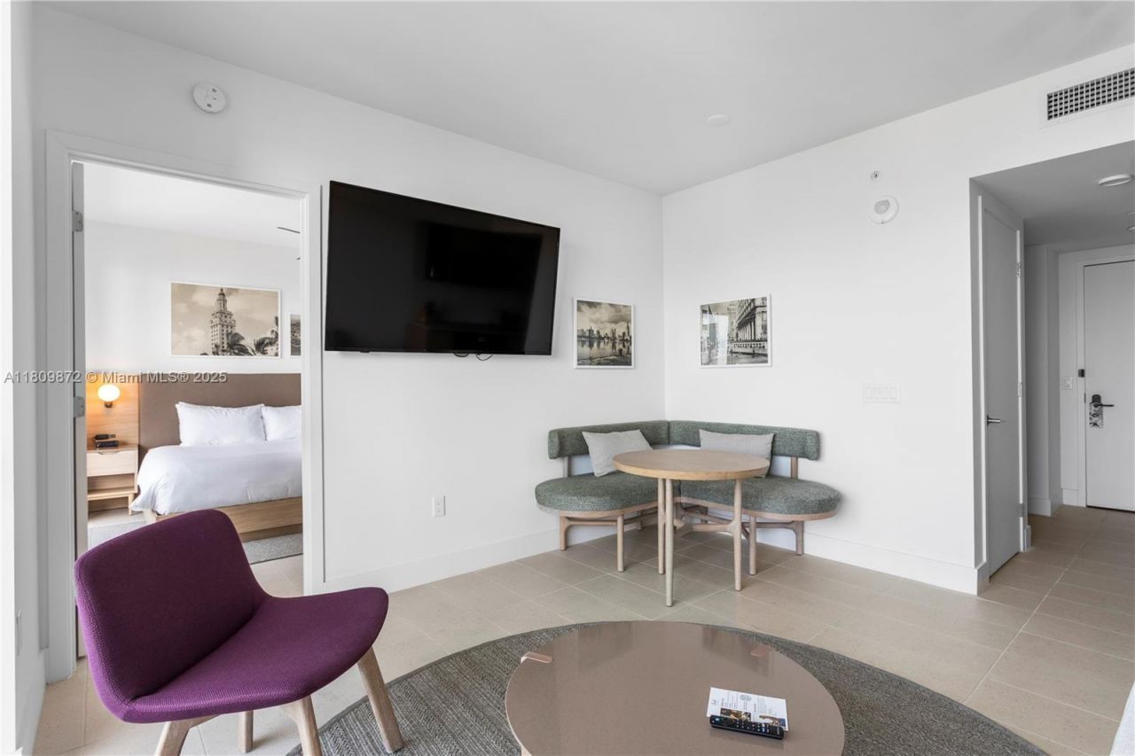 601 NE 1st St, Unit 3907, Miami, FL 33132 Photo