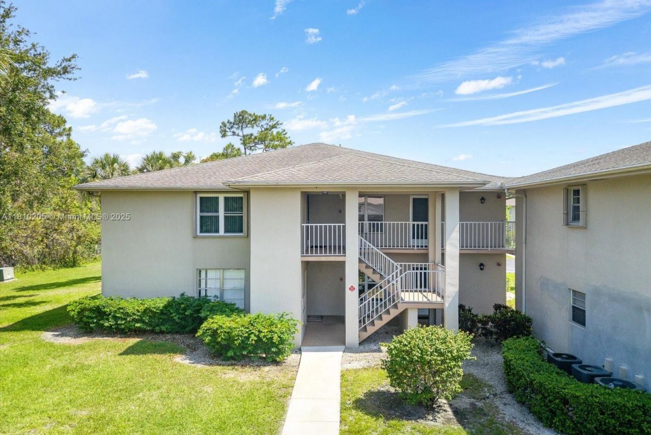 20 Lake Vista Trl, Unit 107, Port Saint Lucie, FL 34952 Main Photo