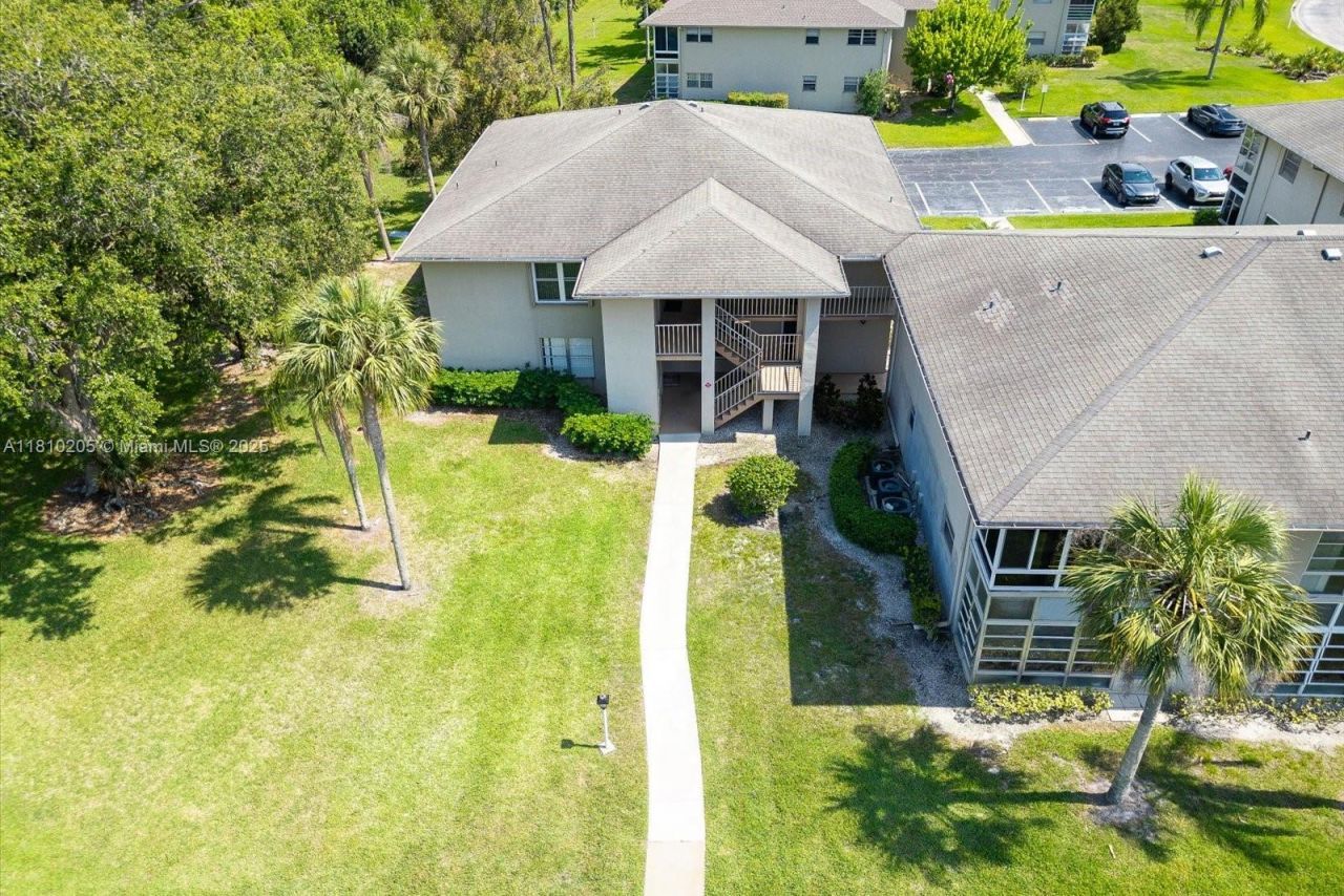 20 Lake Vista Trl, Unit 107, Port Saint Lucie, FL 34952 Photo