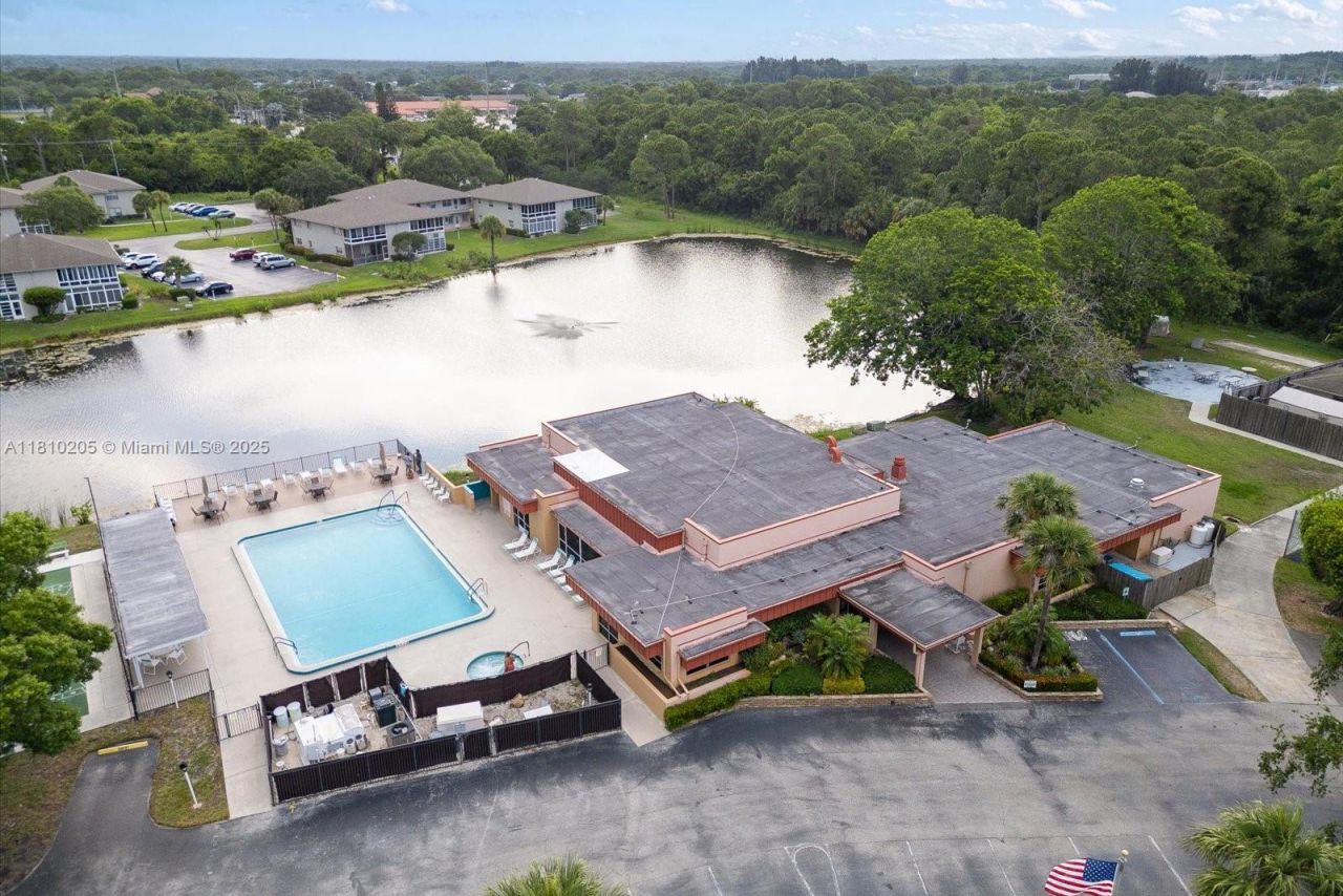 20 Lake Vista Trl, Unit 107, Port Saint Lucie, FL 34952 Photo