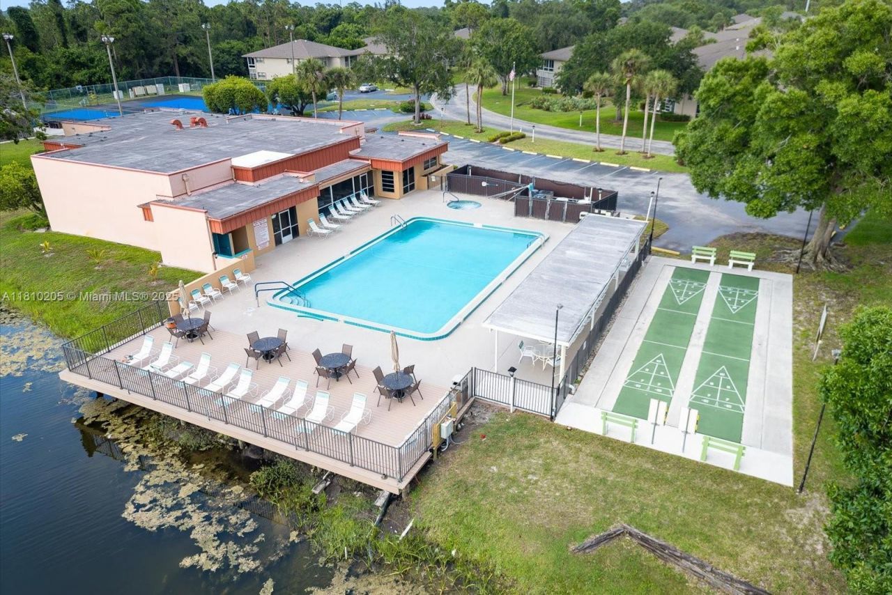 20 Lake Vista Trl, Unit 107, Port Saint Lucie, FL 34952 Photo