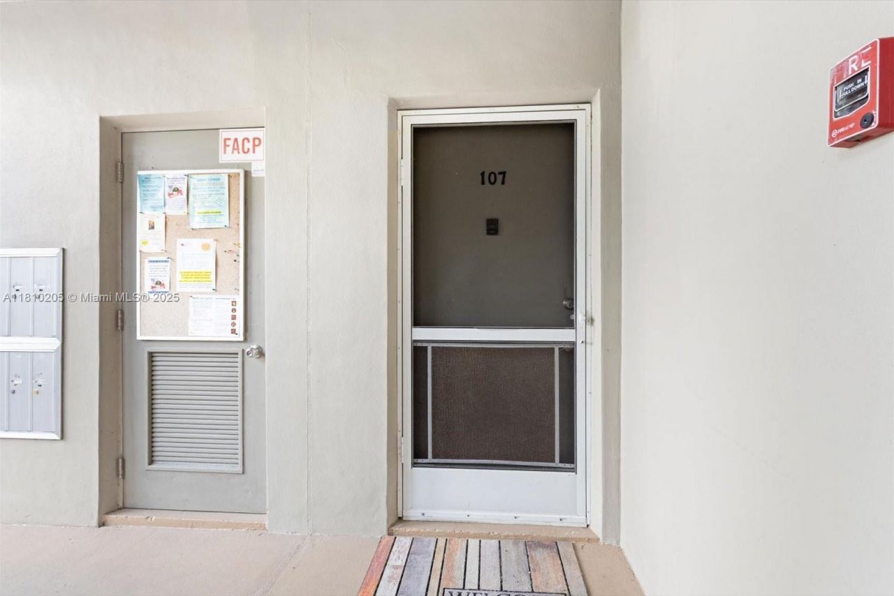 20 Lake Vista Trl, Unit 107, Port Saint Lucie, FL 34952 Photo