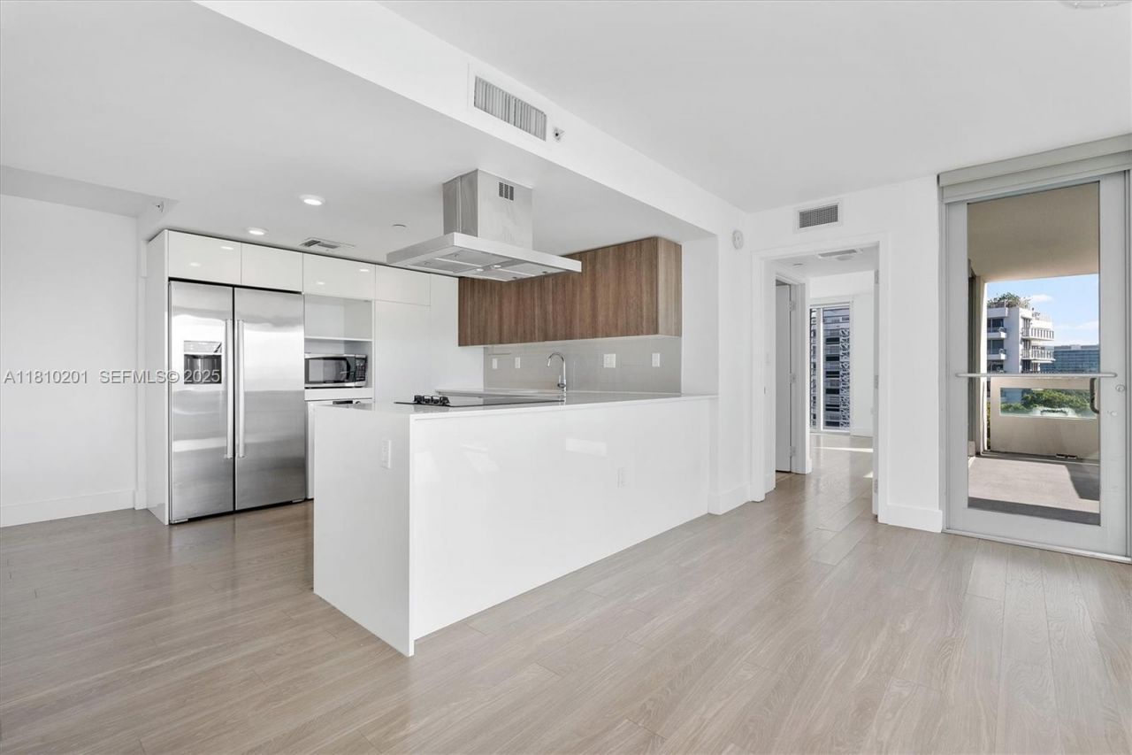 1025 92nd St, Unit 707, Bay Harbor Islands, FL 33154 Photo