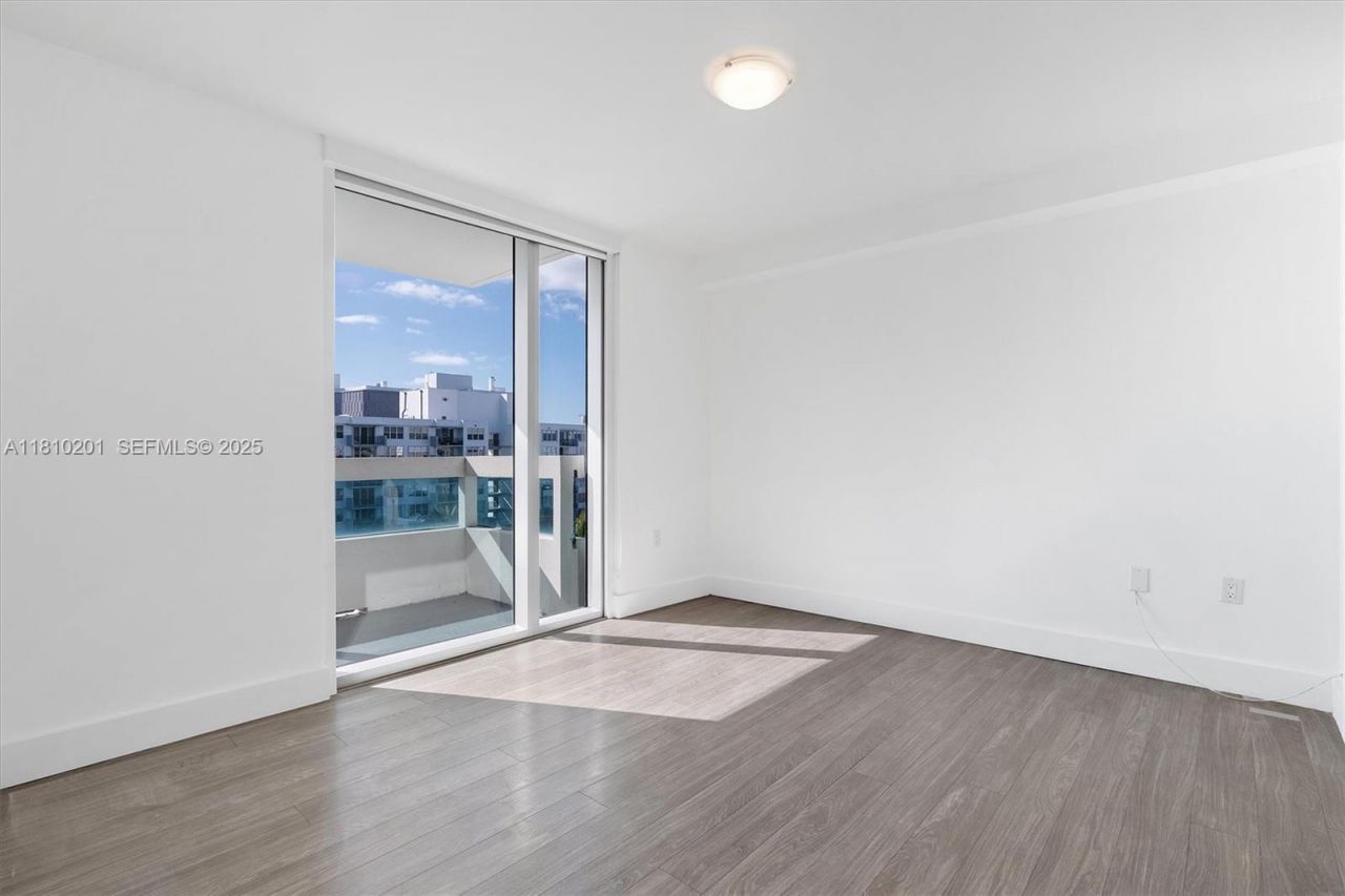 1025 92nd St, Unit 707, Bay Harbor Islands, FL 33154 Photo