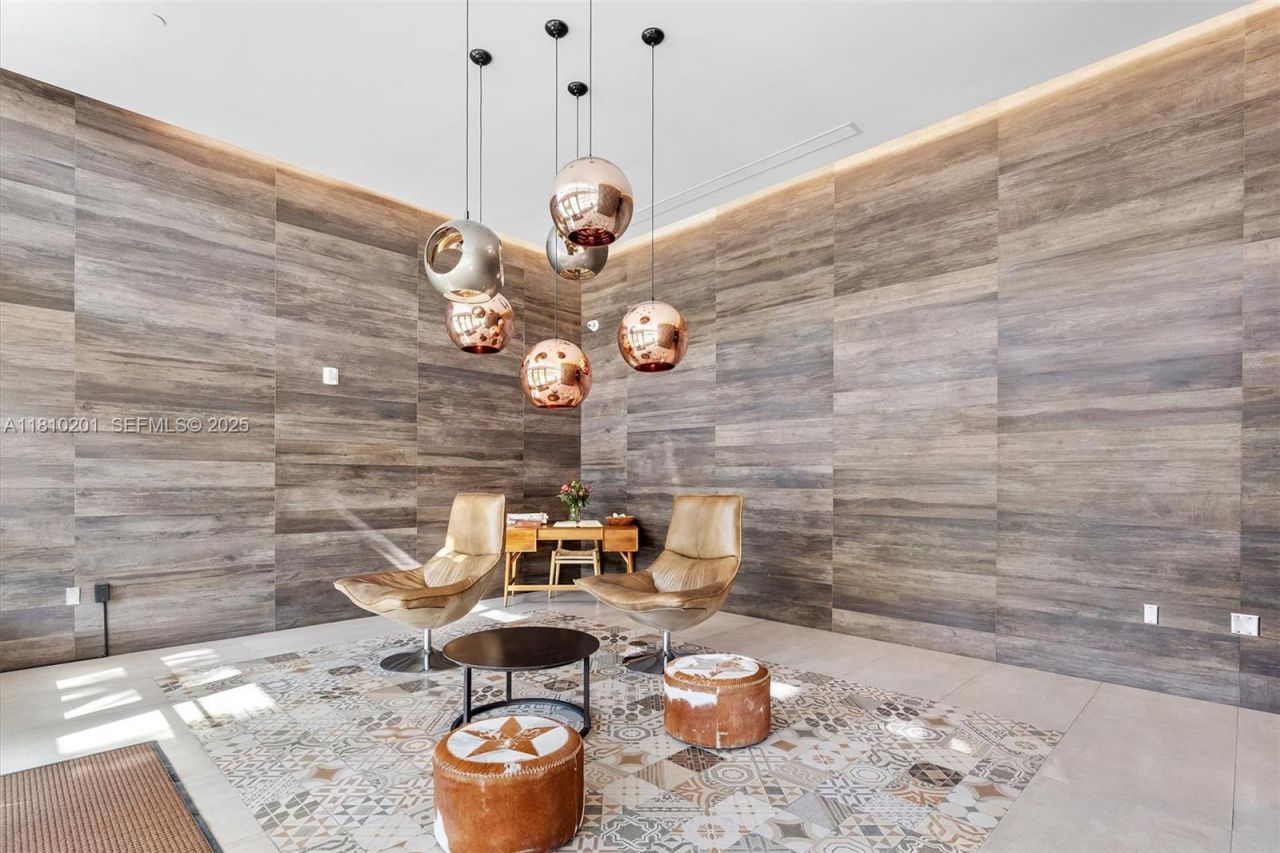 1025 92nd St, Unit 707, Bay Harbor Islands, FL 33154 Photo