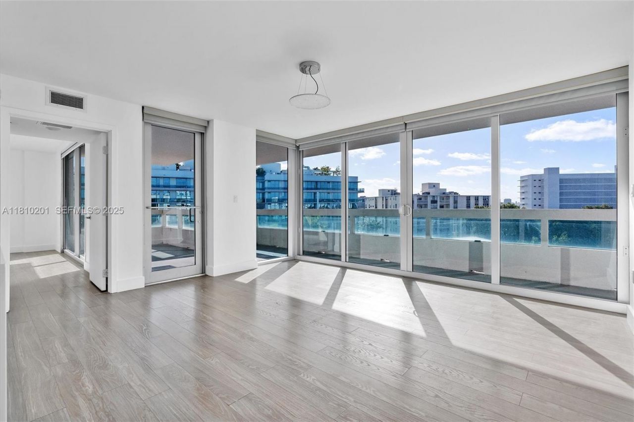 1025 92nd St, Unit 707, Bay Harbor Islands, FL 33154 Photo