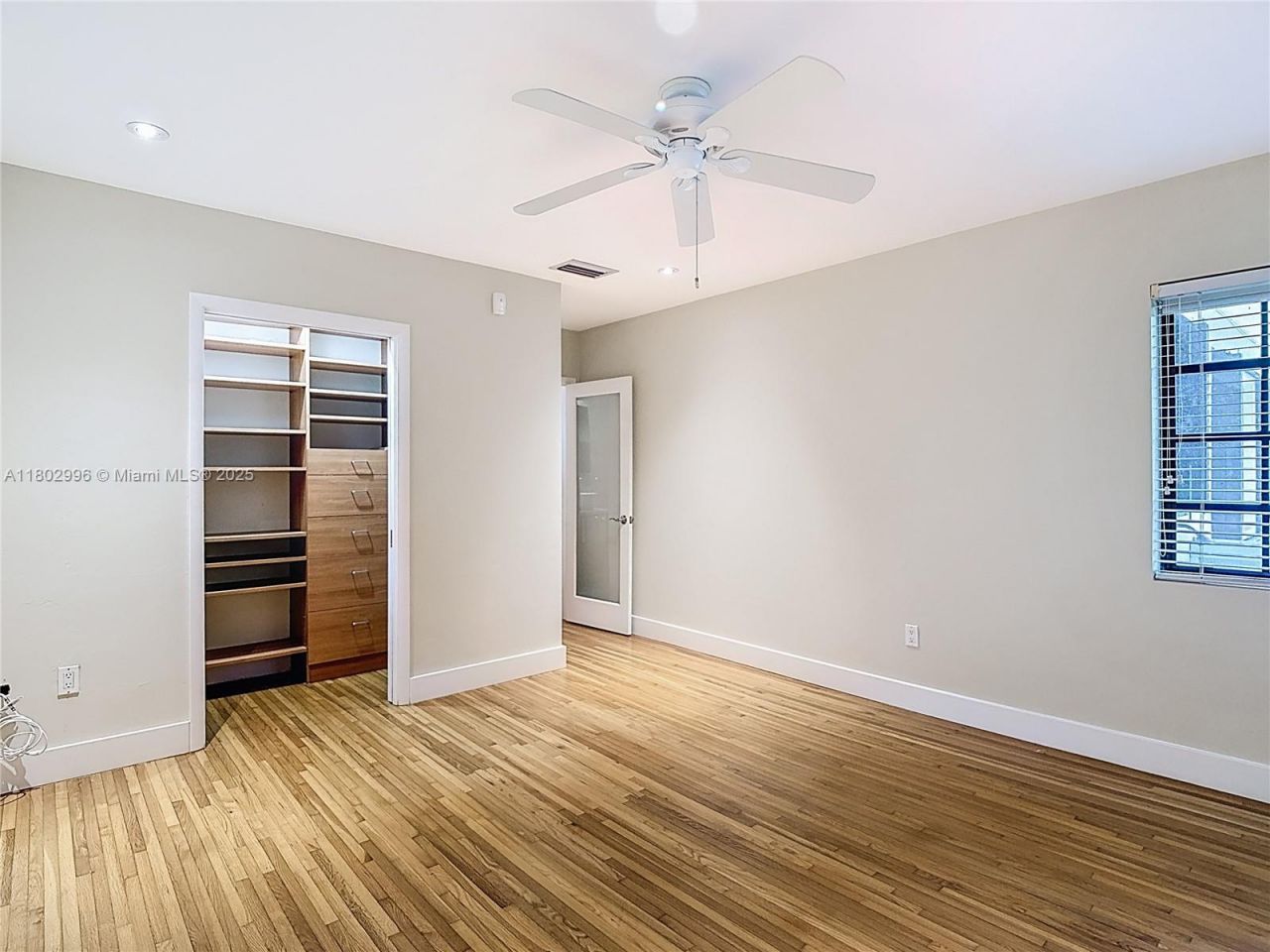 2810 Crystal Ct, Miami, FL 33133 Photo