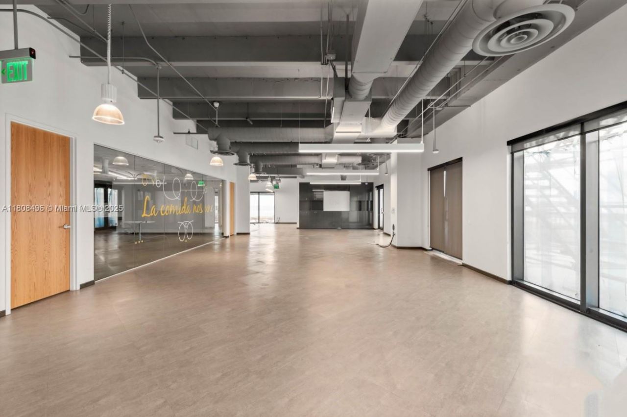 2020 Ponce De Leon Blvd, Unit 8th Floor, Coral Gables, FL 33134 Photo