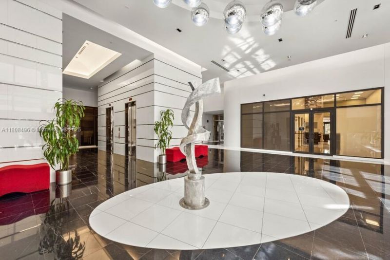 2020 Ponce De Leon Blvd, Unit 8th Floor, Coral Gables, FL 33134 Photo