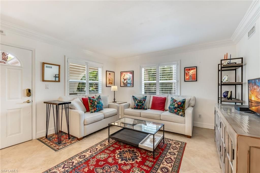 980 7th Ave S, Unit 201, Naples, FL 34102 Photo