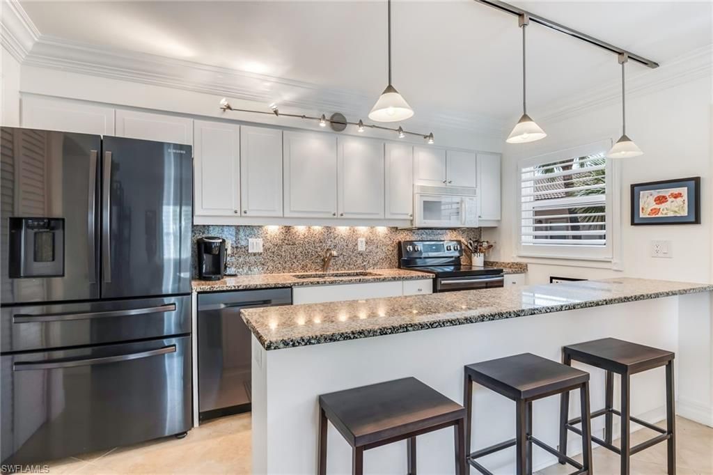 980 7th Ave S, Unit 201, Naples, FL 34102 Photo