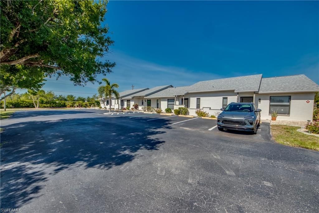 3914 SW 8th Ct, Unit 103, Cape Coral, FL 33914 Photo