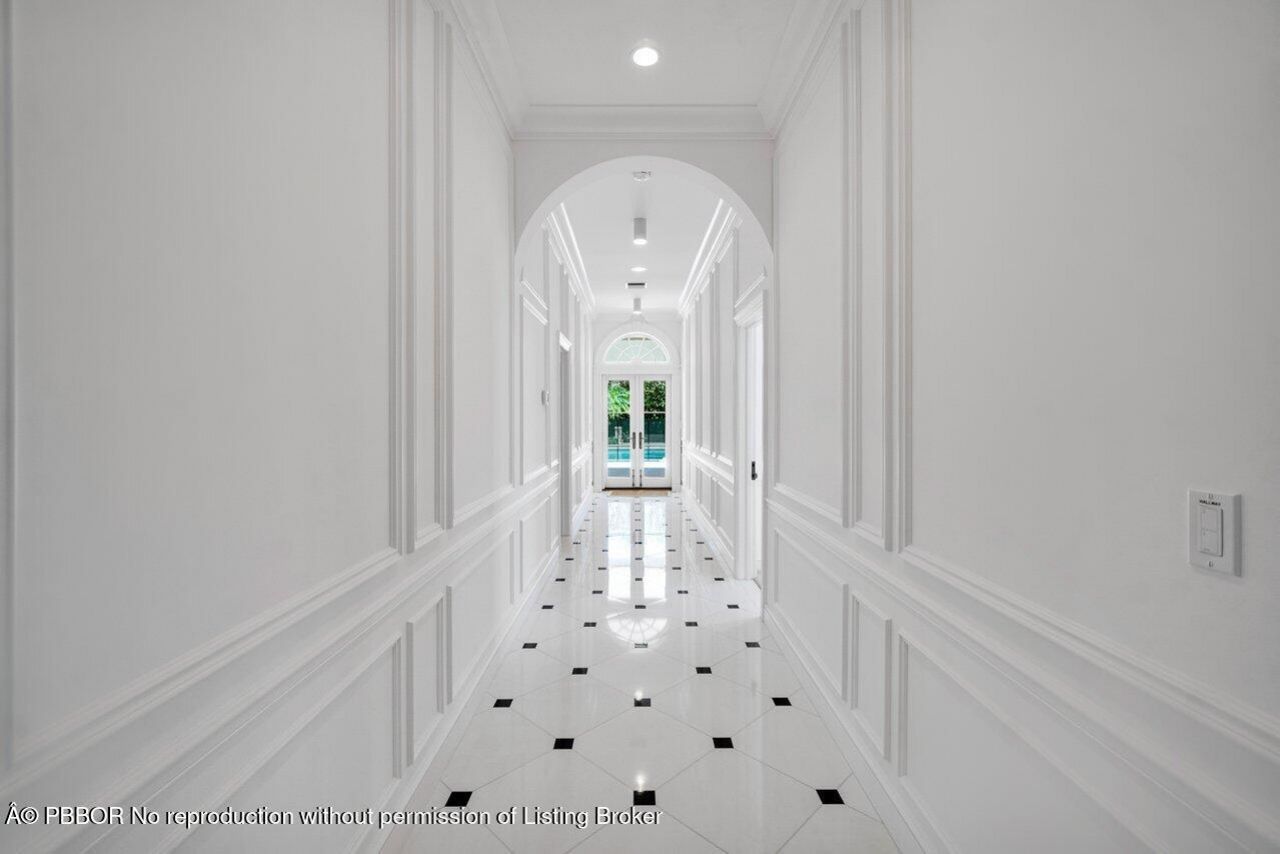 100 Regents Park Road, Palm Beach, FL 33480 Photo