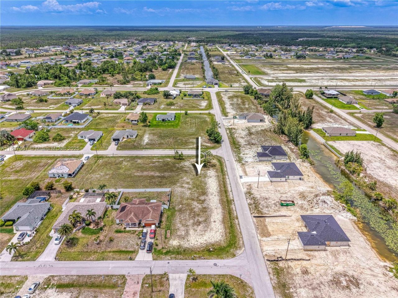 1104 NE 40th St, Cape Coral, FL 33914 Photo