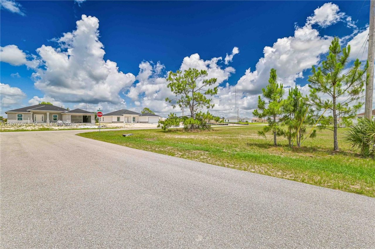 1104 NE 40th St, Cape Coral, FL 33914 Photo