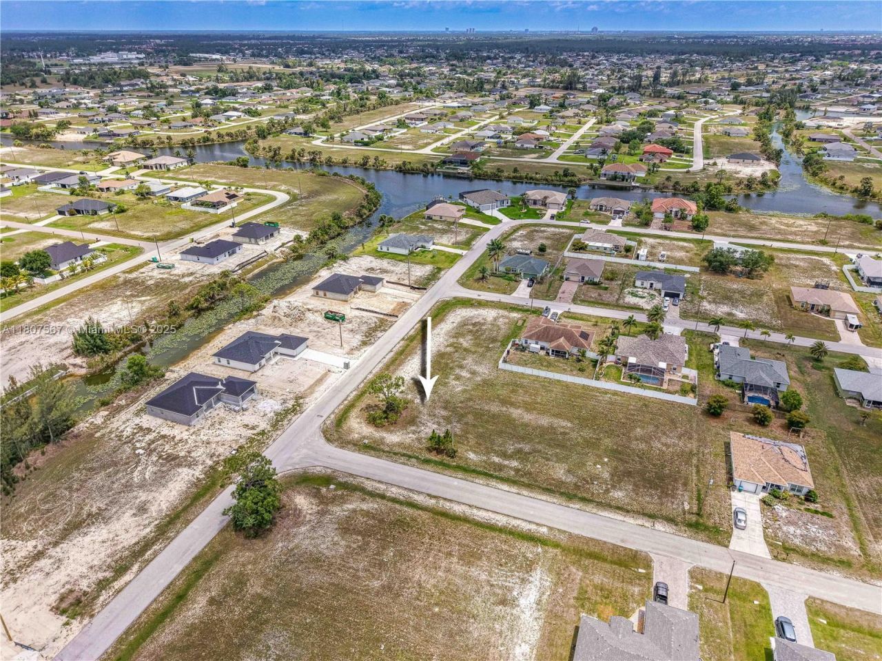 1104 NE 40th St, Cape Coral, FL 33914 Photo