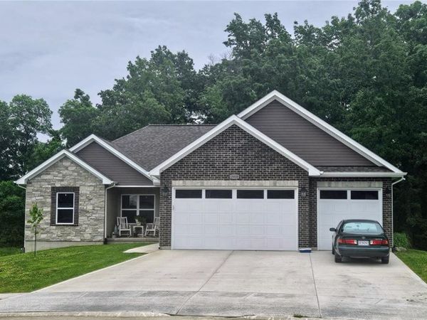 10715 Trenton Lane, Foristell, MO 63348