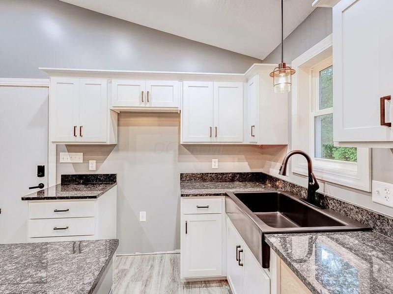 228 E Walnut Street, Danville, OH 43014 Photo 6