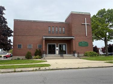 2499 Independence Avenue, Niagara Falls, NY 14301