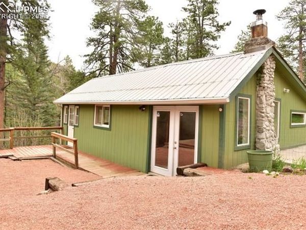 9017 Pine Avenue, Beulah, CO 81023