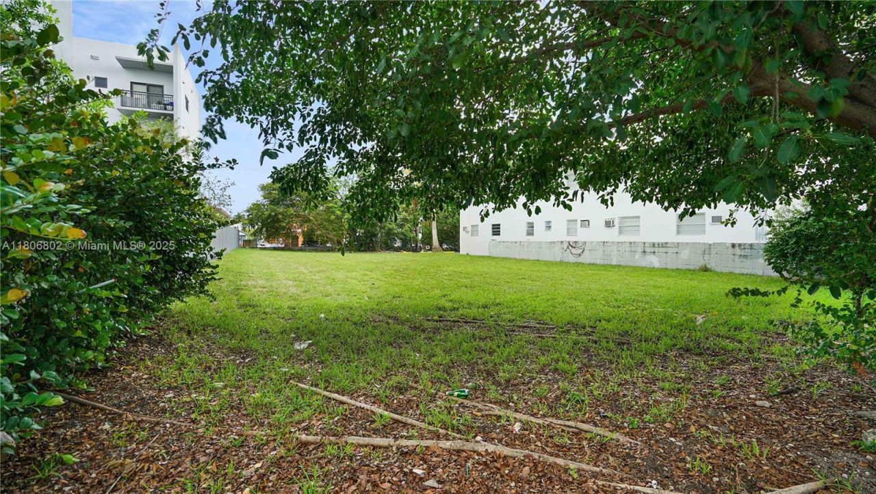 850 SW 2nd St, Miami, FL 33130 Photo