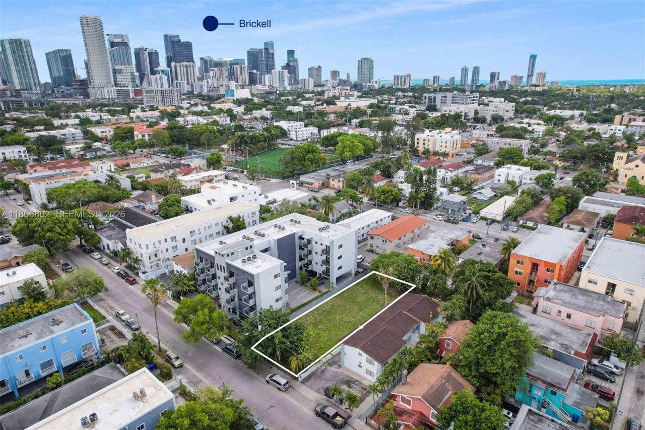 850 SW 2nd St, Miami, FL 33130 Photo