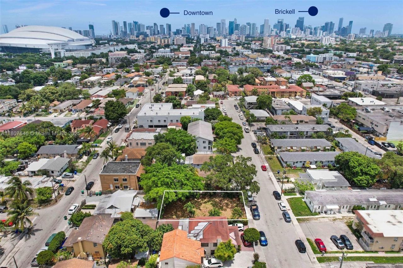 1873 NW Flagler Ter, Miami, FL 33125 Photo