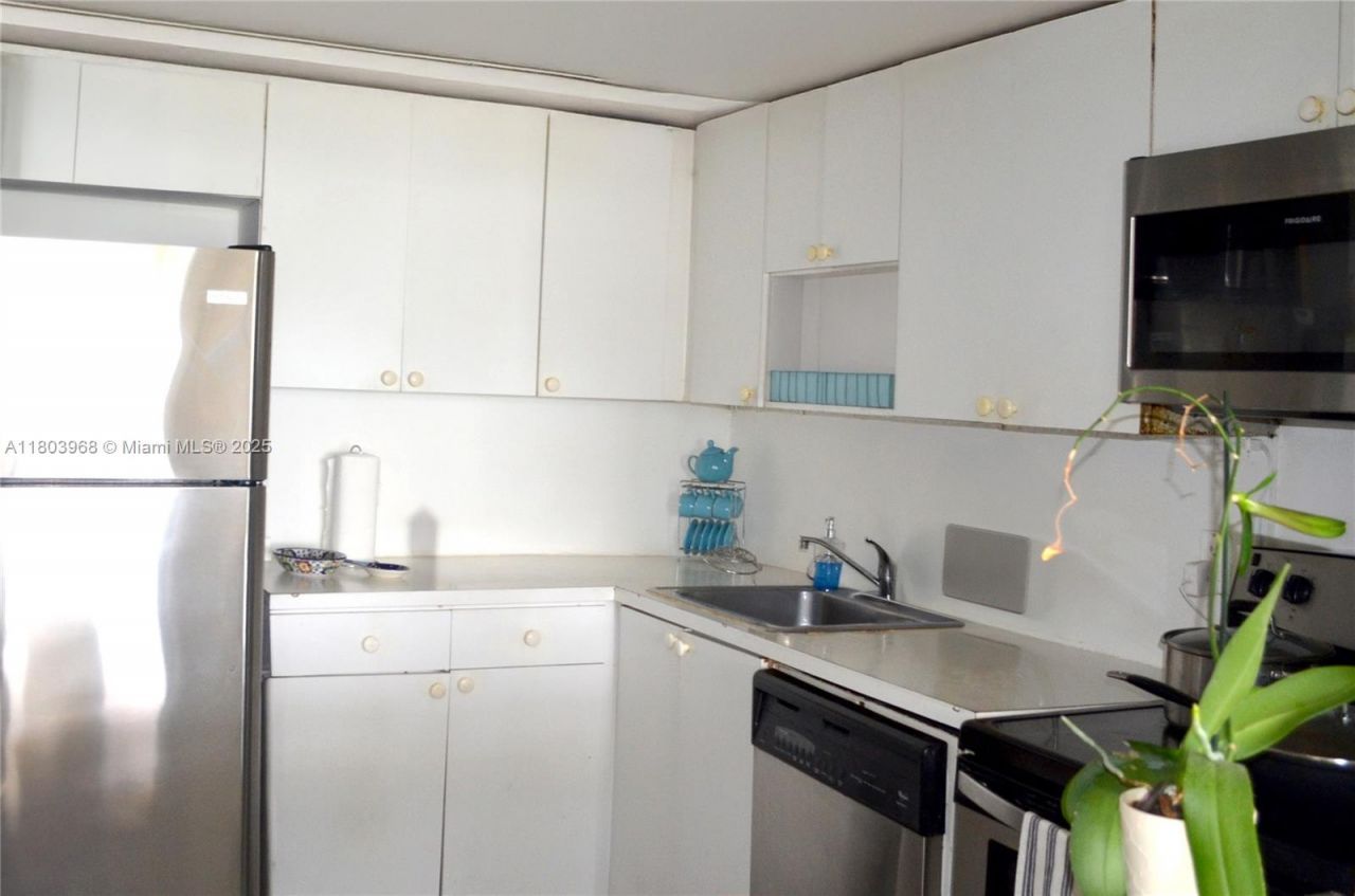 13499 Biscayne Blvd, Unit 702, North Miami, FL 33181 Photo