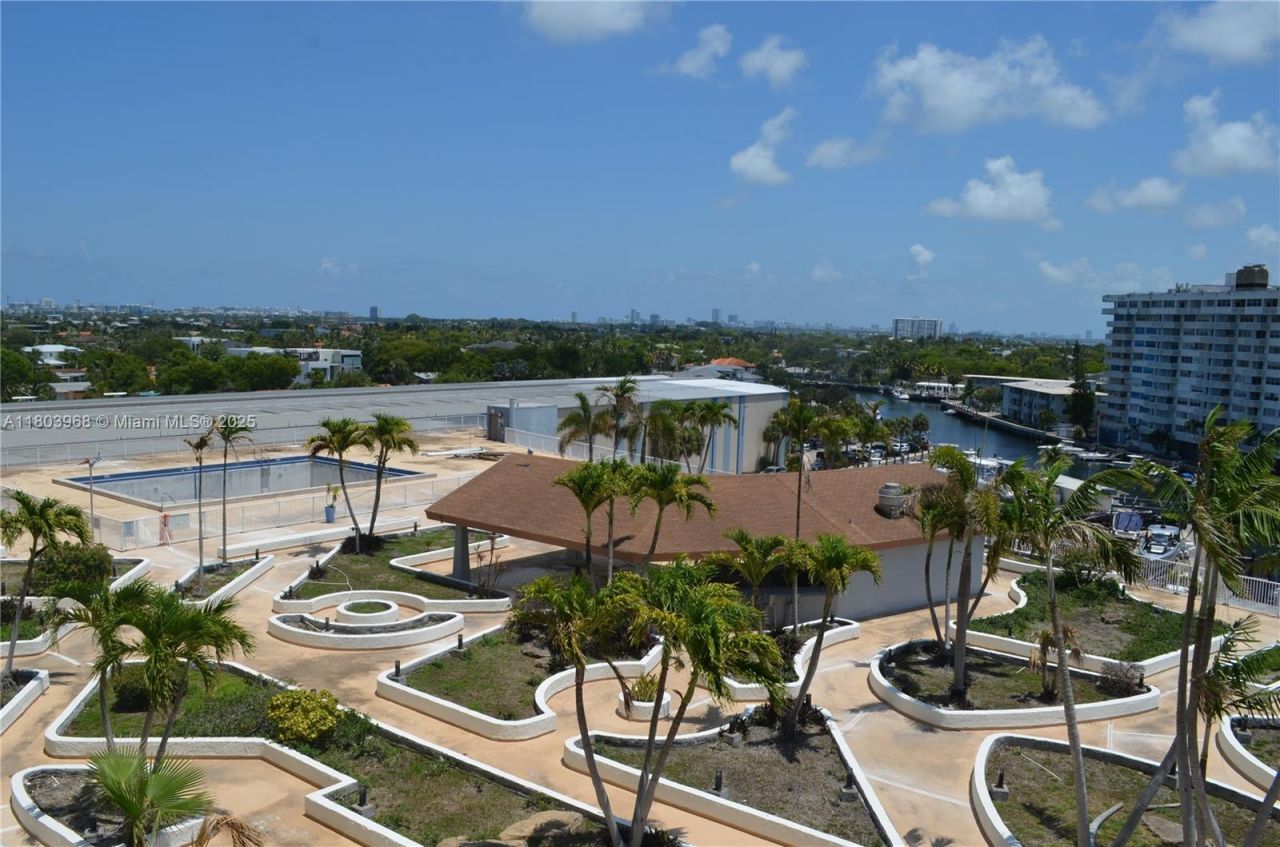 13499 Biscayne Blvd, Unit 702, North Miami, FL 33181 Photo