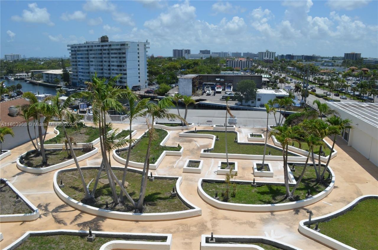 13499 Biscayne Blvd, Unit 702, North Miami, FL 33181 Photo