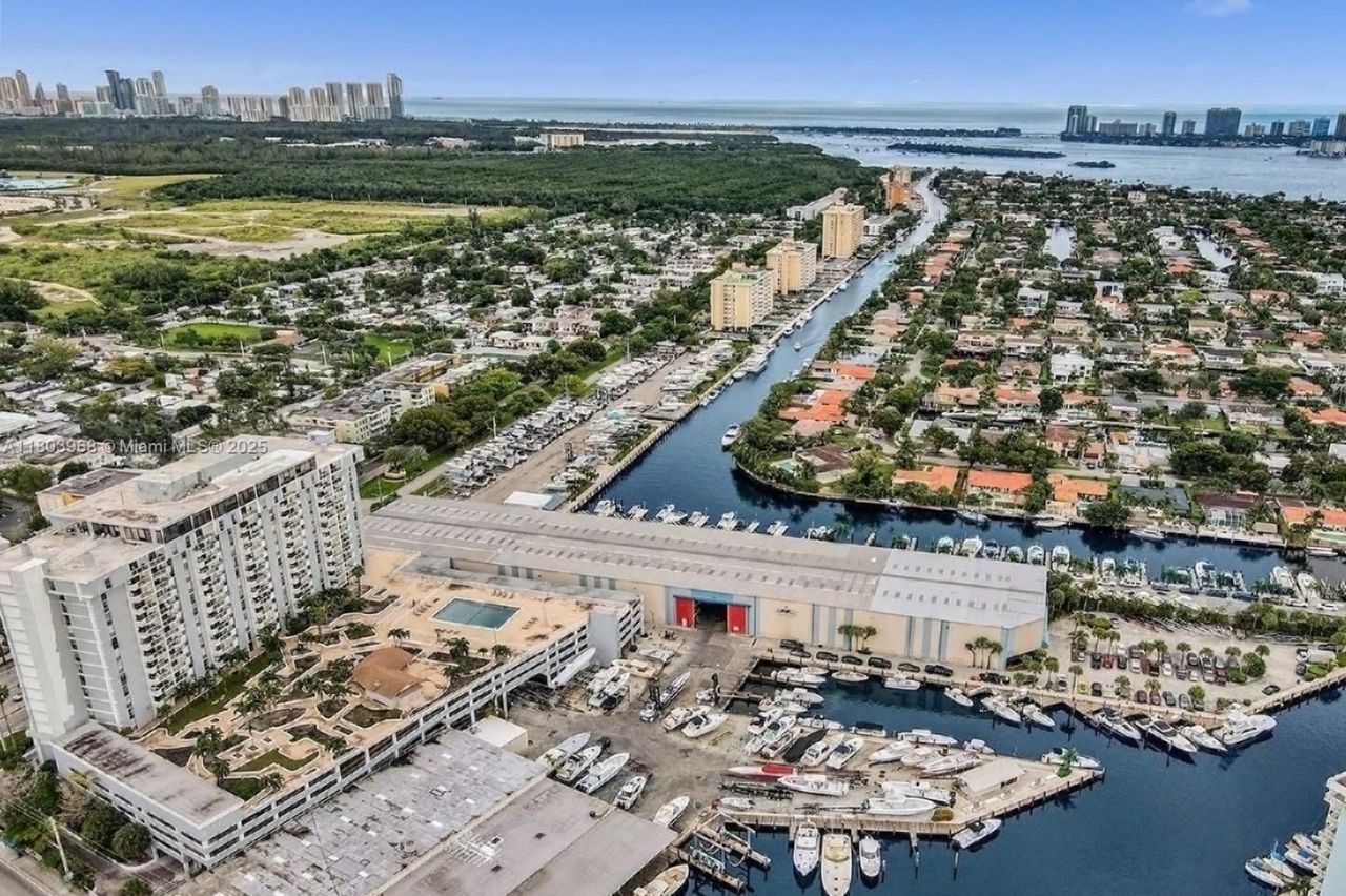 13499 Biscayne Blvd, Unit 702, North Miami, FL 33181 Photo