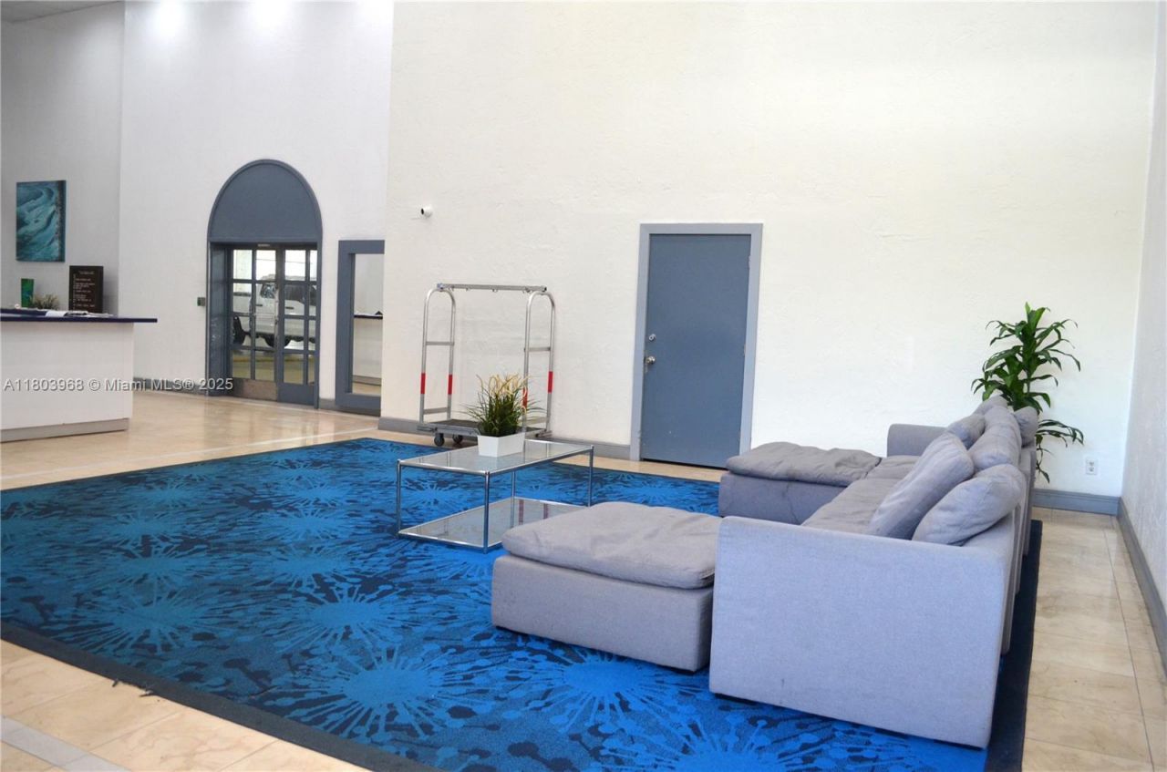 13499 Biscayne Blvd, Unit 702, North Miami, FL 33181 Photo