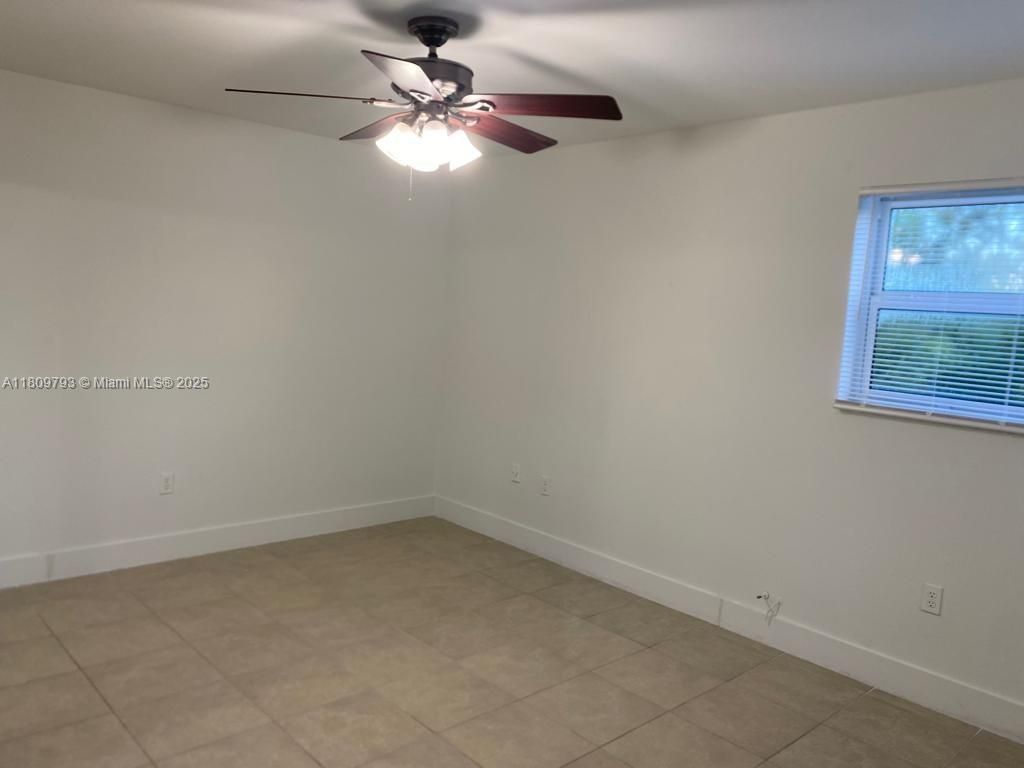 1975 NE 135th St, Unit 2D, North Miami, FL 33181 Photo