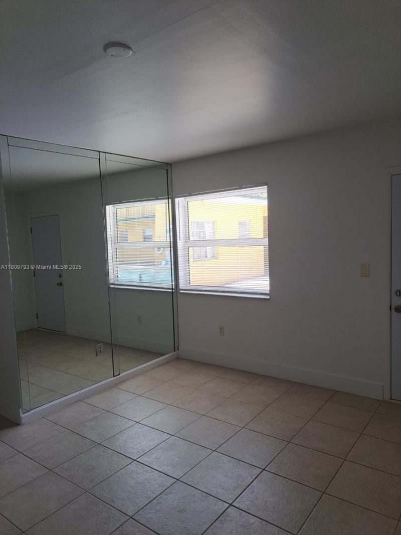 1975 NE 135th St, Unit 2D, North Miami, FL 33181 Photo