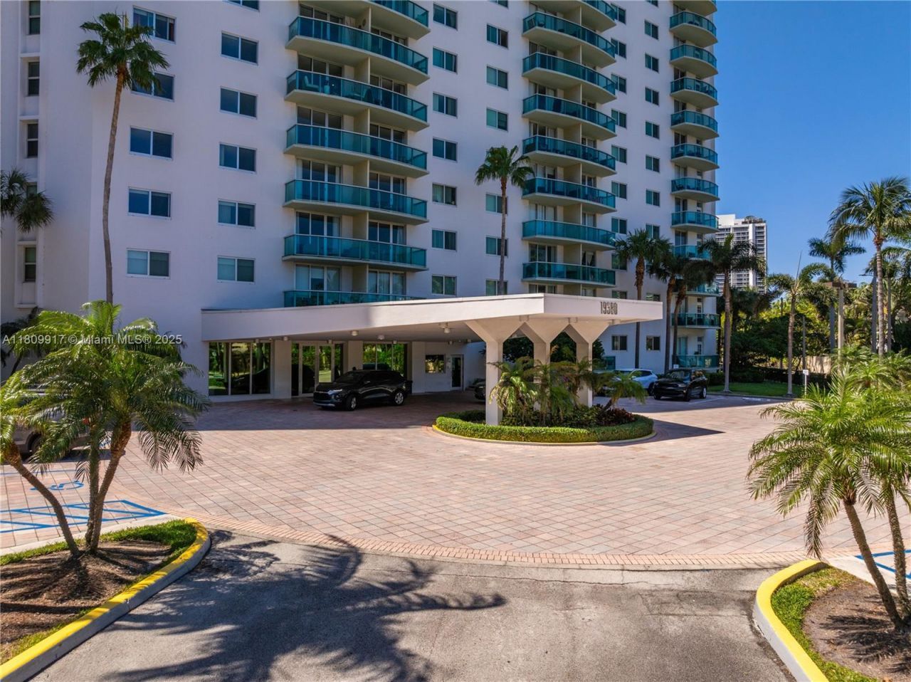 19380 Collins Ave, Unit 317, Sunny Isles Beach, FL 33160 Photo