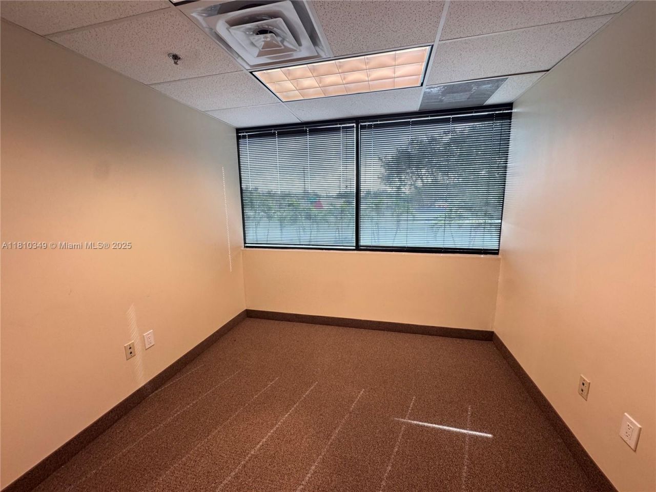 2870 Stirling Rd, Hollywood, FL 33020 Photo
