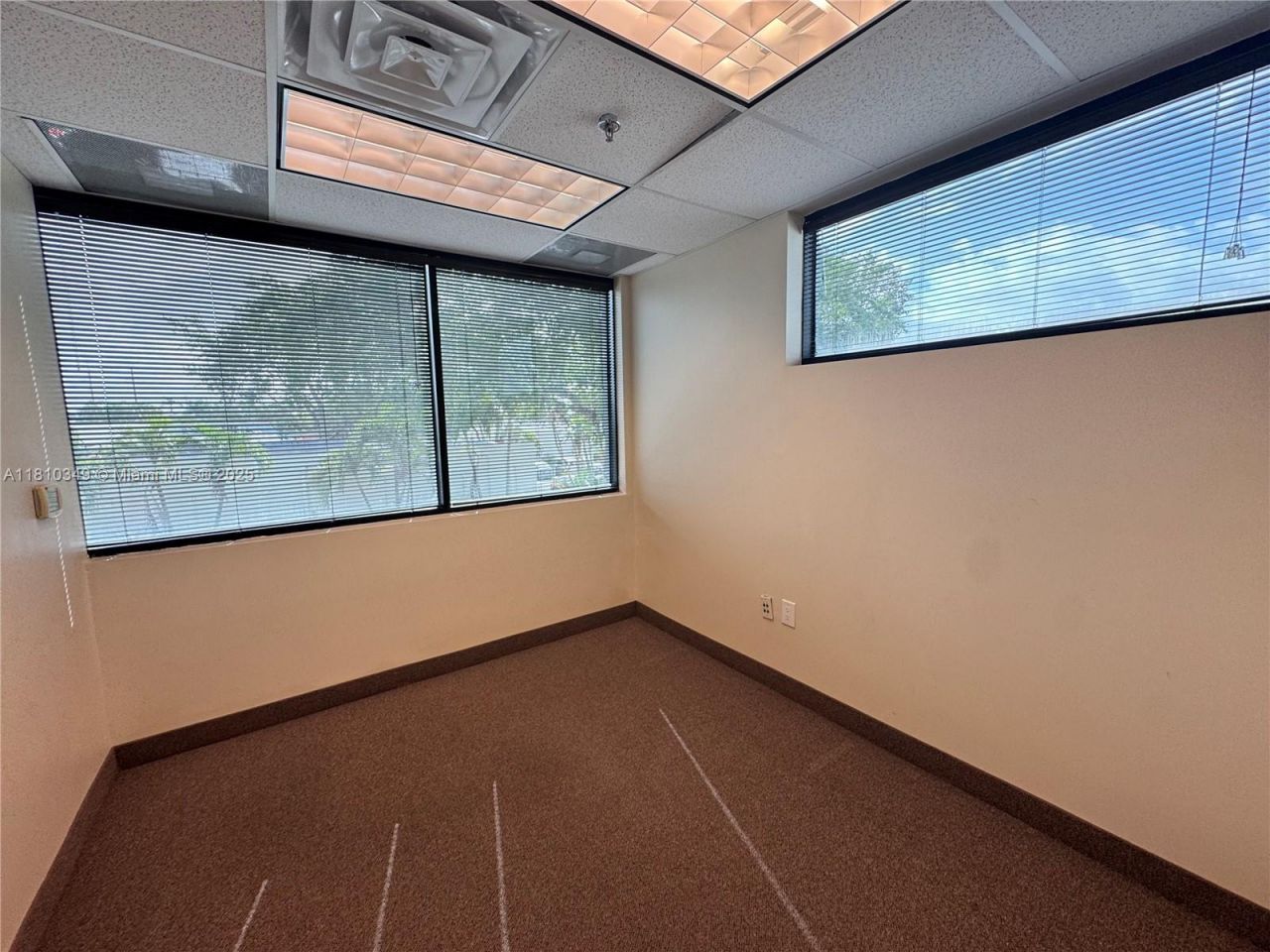 2870 Stirling Rd, Hollywood, FL 33020 Photo